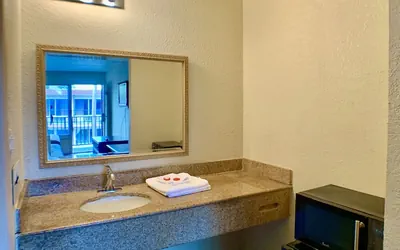 Photo 4 - La Vista Inn