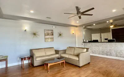 Photo 2 - La Vista Inn