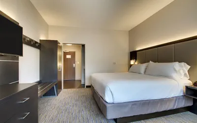 Photo 3 - Holiday Inn Express & Suites Summerville by IHG