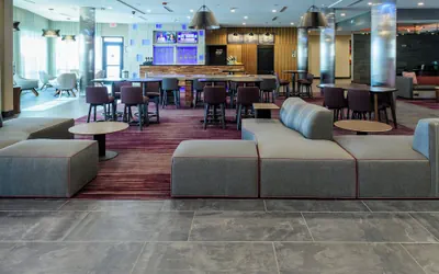 Photo 5 - Courtyard by Marriott Lake Jackson