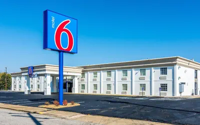Photo 2 - Motel 6 Petersburg, VA - Fort Lee
