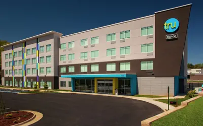 Photo 2 - Tru by Hilton Farmville