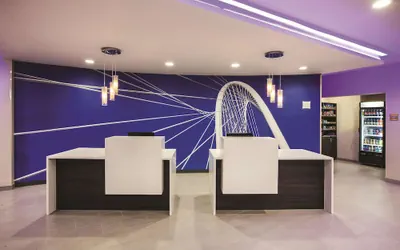 Photo 3 - La Quinta Inn & Suites by Wyndham Dallas Northeast-Arboretum