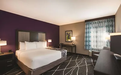 Photo 5 - La Quinta Inn & Suites by Wyndham Dallas Northeast-Arboretum