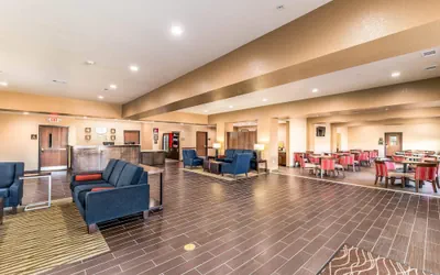 Photo 3 - Comfort Suites Grand Prairie - Arlington North