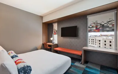 Photo 3 - Aloft by Marriott Seattle Sea-Tac Airport