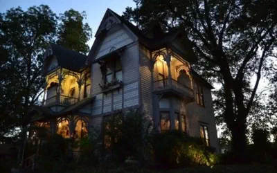Photo 2 - The Carleton House
