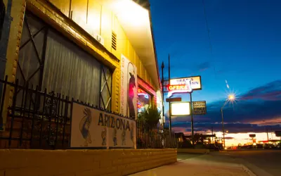 Photo 2 - Brad's Desert Inn