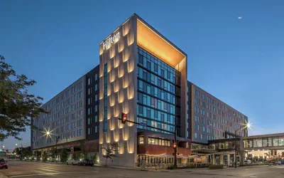 Photo 2 - Hilton Des Moines Downtown