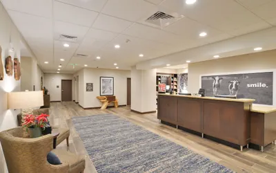 Photo 4 - Hampton Inn & Suites Menomonie-UW Stout