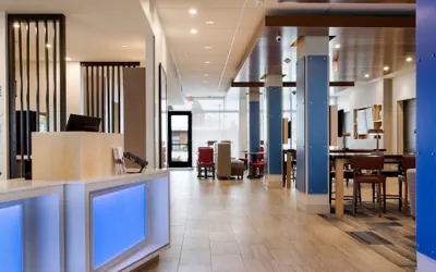 Holiday Inn Express & Suites Racine by IHG