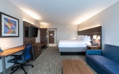 Photo 4 - Holiday Inn Express & Suites Gainesville - Lake Lanier Area by IHG