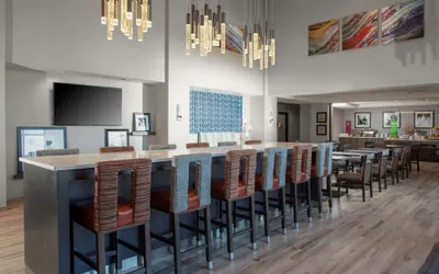 Photo 3 - Hampton Inn & Suites Chicago-Burr Ridge