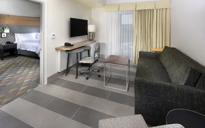 Photo 4 - Holiday Inn & Suites Arden - Asheville Airport by IHG