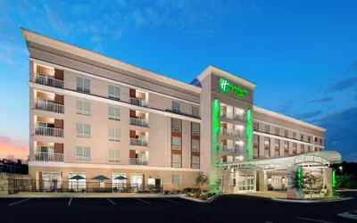 Photo 2 - Holiday Inn & Suites Arden - Asheville Airport by IHG