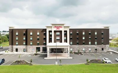 Photo 2 - Hampton Inn Lebanon
