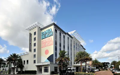 Photo 2 - Hotel Dello Ft Lauderdale Airport, Tapestry Collection by Hilton