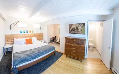 Photo 5 - Monarch Motel