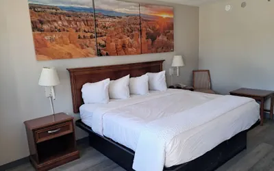 Photo 4 - Days Inn by Wyndham Safford, AZ