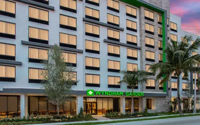 Photo 2 - Wyndham Garden Ft Lauderdale Airport & Cruise Port