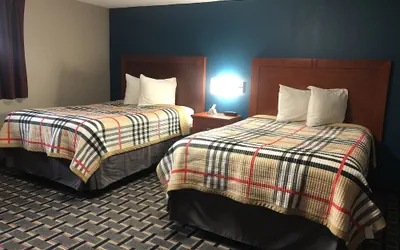 Photo 5 - Royal Motel