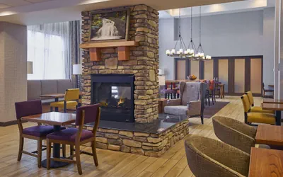 Photo 4 - Hampton Inn & Suites Roseburg