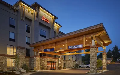 Photo 2 - Hampton Inn & Suites Roseburg