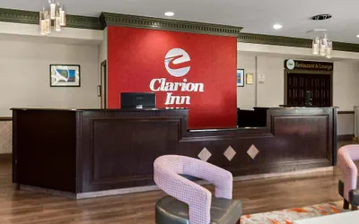 Photo 3 - Clarion Inn Falls Church - Arlington