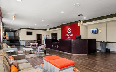 Photo 4 - Clarion Inn Falls Church - Arlington