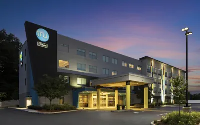 Photo 2 - Tru by Hilton Chicopee Springfield