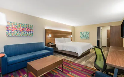 Photo 4 - Holiday Inn Express & Suites Lake Havasu - London Bridge by IHG