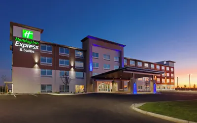 Photo 2 - Holiday Inn Express & Suites Moses Lake by IHG