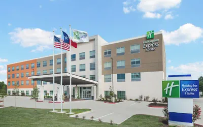 Photo 2 - Holiday Inn Express & Suites Bryan - College Station by IHG