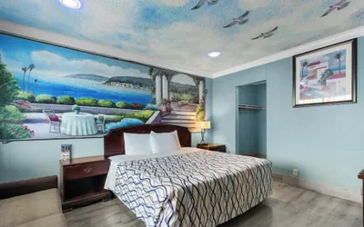 Photo 5 - Orange Villa Park Motel