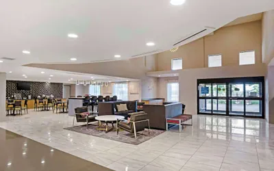Photo 4 - Best Western Plus Coalinga Inn