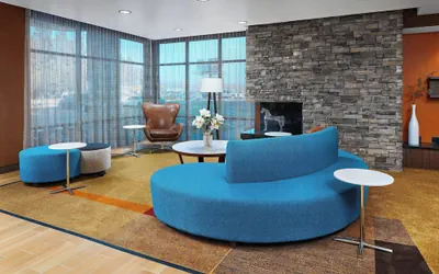 Photo 3 - Fairfield Inn&Suite by Marriott Fresno Yosemite Intl Airport