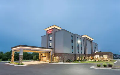 Photo 2 - Hampton Inn Cumberland