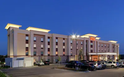 Photo 2 - Hampton Inn & Suites Overland Park South