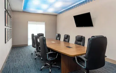 Photo 2 - Holiday Inn Express & Suites St. Louis - Chesterfield by IHG