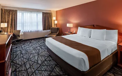 Photo 5 - SureStay Plus Hotel by Best Western Auburn
