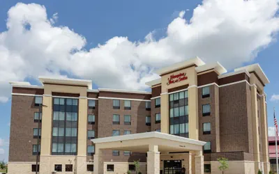 Photo 2 - Hampton Inn & Suites Burlington