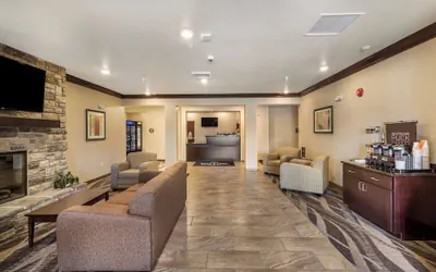 Photo 3 - Cobblestone Hotel & Suites - Victor