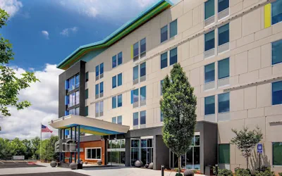 Photo 2 - Aloft by Marriott Alpharetta