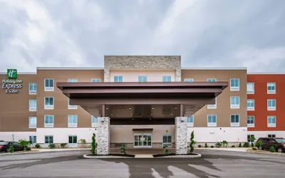 Photo 2 - Holiday Inn Express & Suites - South Bend Casino by IHG