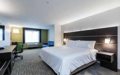 Photo 4 - Holiday Inn Express & Suites - South Bend Casino by IHG
