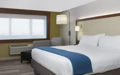 Photo 3 - Holiday Inn Express & Suites - South Bend Casino by IHG