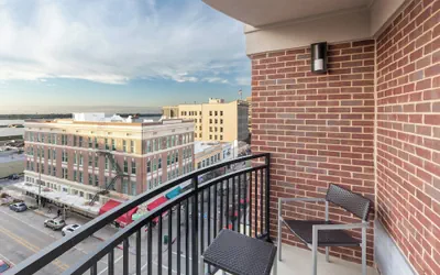 Photo 4 - Courtyard by Marriott Baton Rouge Downtown