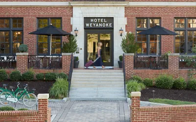 Photo 2 - Hotel Weyanoke