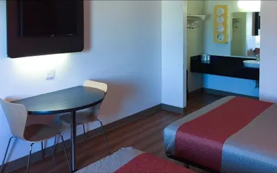 Photo 5 - Motel 6 North Richland Hills, TX