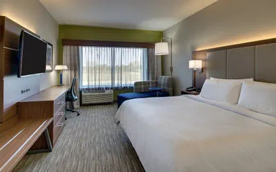 Photo 5 - Holiday Inn Express & Suites Findlay North by IHG